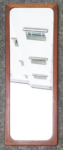 Edition Clark Eaton Grand miroir rectangulaire, cadre en teck. Années 1960 H. 94...