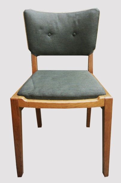 G Plan Ensemble de 4 chaises recouvertes de tissu vert d'origine en bois blond vernis....