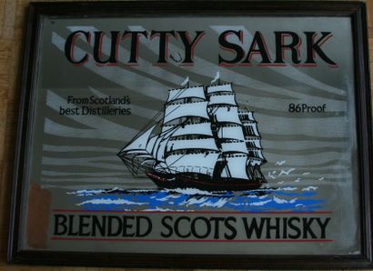 null Miroir publicitaire des whiskies Cutty Sarck, cadre en bois. 45 x 60 cm