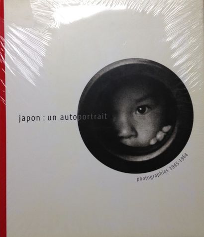 COLLECTIF Japon : un autoportrait. Flammarion, 2004. Important ouvrage sur la photographie...