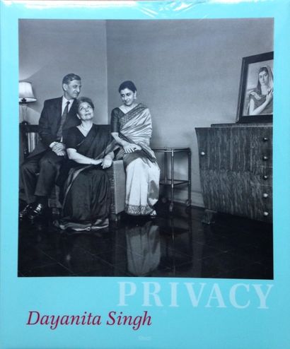 Singh Dayanita Privacy. Née à New Delhi en 1961, Dayanita Singh étudie la photographie...
