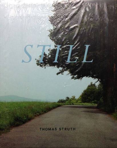 Struth Thomas Still. Schirmer / Mosel, 2001. Texte en anglais. Neuf, sous film plastique...