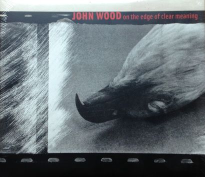 Wood John On the edge of clear meaning. Né en 1922, Wood a toujours contesté la photographie...