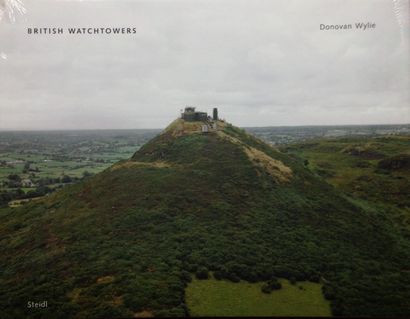 Wylie Donovan British Watchtowers. Reportage sur les tours de guet en Irlande du...