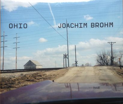 Brohm Joachim Ohio. Magnifique reportage de Joachim Brohm. Publié par Steidl en 2010....