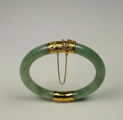 null Bracelet en jade monture or jaune (18 carats 750 millièmes) 