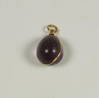 null Pendentif améthyste dans une monture en or jaune ( 18 carats 750 millièmes )...