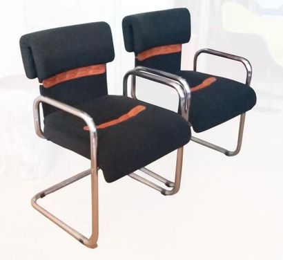 null Design italien des années 70 Paire de fauteuils assises et dossiers en textile...