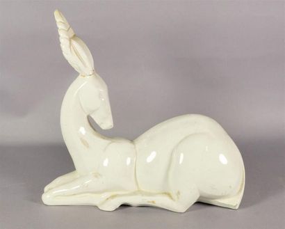 Charles LEMANCEAU (1905-1980) Gazelle céramique blanche émaillée et craquelée signé...