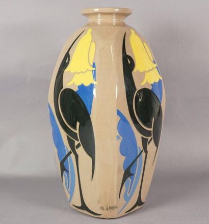 Simone LARRIEU ( 1912-1996) Vase en céramique émaillée à décor de hérons, signé....