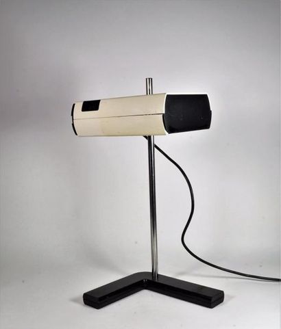 TALOPP Jean-René (vers 1950) Collection Manade lampe de bureau en plastique blanc...