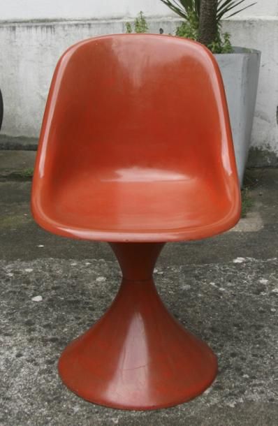 null Chaise monobloc, pied tulipe en fibres de verre orange Années 1960 - 70 Usure...