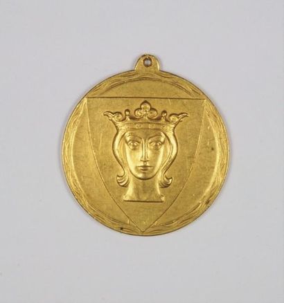 null Médaille en or jaune (750°/°°) "Till Sara AVALL 1942". Poids 29,9 grs.