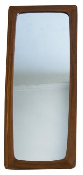 null Grand miroir rectangulaire asymétrique, cadre en teck Années 1960 78,5 cm x...
