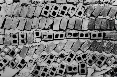 Frédéric BARZILAY (1917-2015) Briques, c.1955-1960, Tirage argentique d’époque avec...