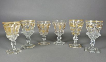 null Lot de 6 verres dépareillés en cristal à décor doré, vers 1850 (petit éclat...