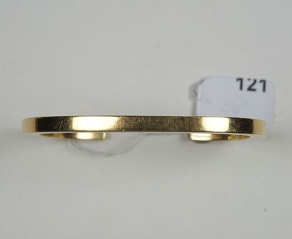 null DINH VAN : Bracelet Jonc rigide ouvert en or jaune 18K (7500/oo) à section carrée....