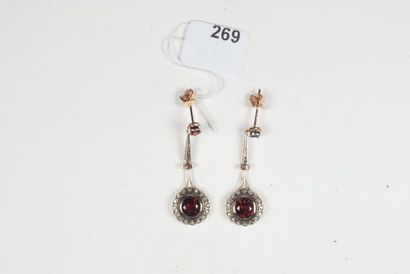 null Paire de pendants d'oreilles en or rose 18K (750/oo) et vermeil (925/00) de...