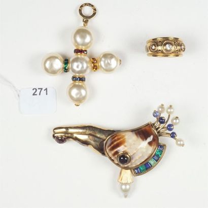 null Lot de bijoux fantaisie : Broche coquillage, bague, pendentif Agata.