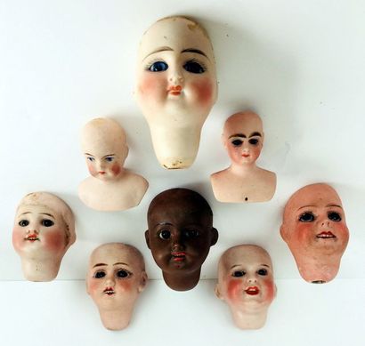 null Huit petites têtes de poupées en biscuit, certaines avec tête buste dont FLEISCHMANN...