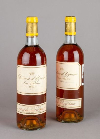 null 2 bouteilles
CHÂTEAU D'YQUEM 1er Cru supérieur - Sauternes 1975
Etiquettes légèrement...