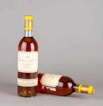 null 2 bouteilles
CHÂTEAU D'YQUEM 1er Cru supérieur - Sauternes 1975
Etiquettes légèrement...