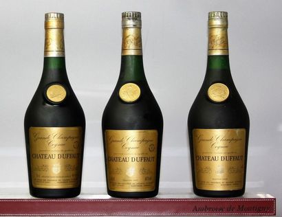 null 3 flacons 70cl COGNAC "Grande Champagne" CHÂTEAU D'UFFAUT Etiquettes légèrement...