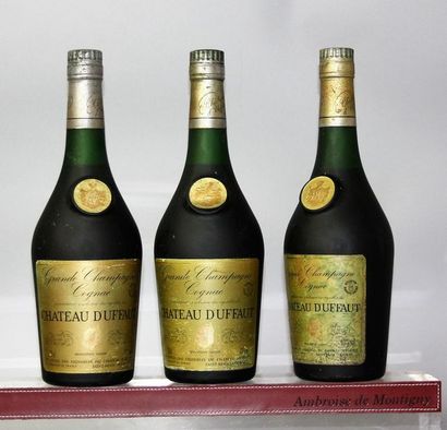 null 3 flacons 70cl COGNAC "Grande Champagne" CHÂTEAU D'UFFAUT Etiquettes abimées....