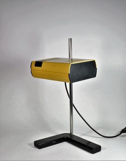 TALOPP Jean-René (1950) collection Manade. Lampe de bureau en plastique jaune et...