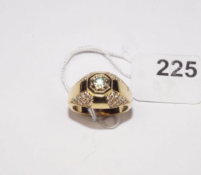 null Bague "Dôme" en or jaune 18K (750/oo) sertie d'un diamant taille brillant couleur...