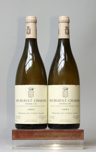 MEURSAULT 1er cru "Les Charmes" - COMTES LAFON 2002 2 bouteilles - 1 étiquette légèrement...
