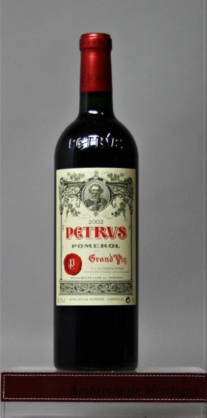 PETRUS 2002 1 bouteille Niveau bas goulot.