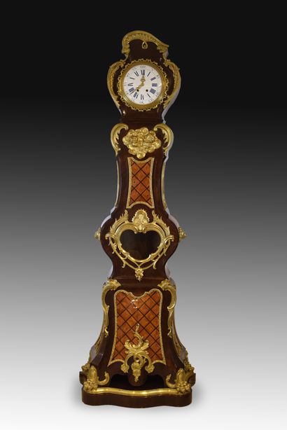 Seguidor de Charles Cressent (Francia, 1685-1768) Horloge à haut boîtier, France,... Gazette Drouot