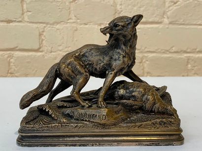 null PETIT GROUPE EN BRONZE "RENARD AU FAISAN" DE Alfred DUBUCAND (1828-1894)
En...