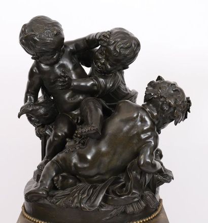 null IMPORTANT GROUPE EN BRONZE "AUX 3 PUTTI" AVEC SOCLE XIXè

En bronze à jolie...