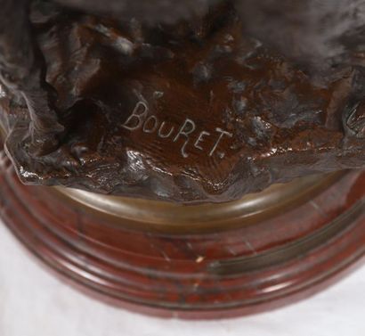null BRONZE "FILEUSE A LA CHEVRE" DE EUTROPE BOURET (1833-1906)

En bronze patiné...
