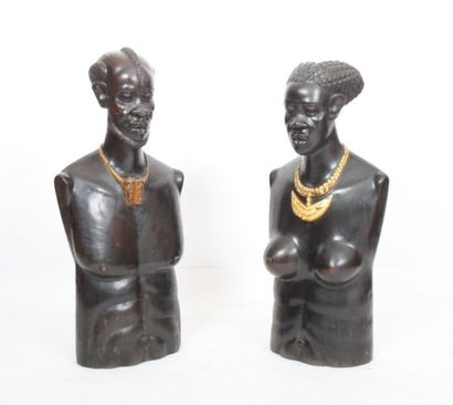 null IMPORTANTE PAIRE DE "BUSTES D'UN COUPLE AFRICAIN" ART DECO
En ébène sculpté...