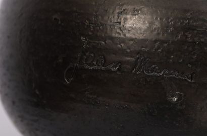 null IMPORTANTE THEIERE EN CERAMIQUE DE JEAN MARAIS (1913-1998)

En céramique à patine...