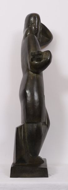 null BRONZE "FEMME AU PANIER" DE JOSEPH CSAKY (1888-1971) 

Bronze à patine brune,...