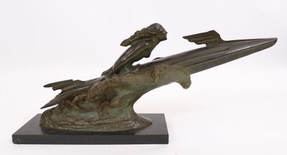 null BRONZE ART DECO "FEMME AU HORS BORD OU VITESSE NAUTIQUE" DE FREDERIC C. FOCHT...