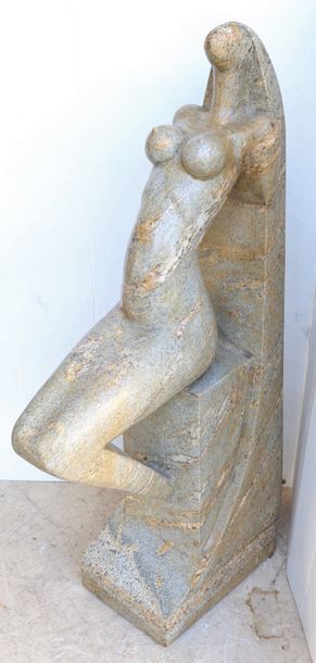 null SCULPTURE "FEMME ASSISE" EN GRANIT ROSE DE MARIO MOSCHI (1896-1971)

En granit...