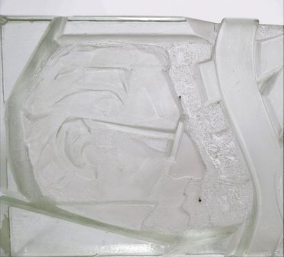 null LOW RELIEF IN SMALL GLASS "Tribute to SACHA GUITRY" by Aristide COLOTTE (1885-1959)

In...