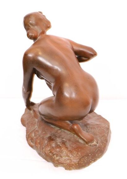 null BRONZE "FEMME ACCROUPIE" DE Félix CHARPENTIER (1858-1924)

Bronzeà patine marron,...