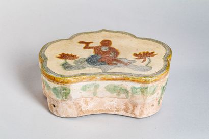 null Poly-lobed headrest in sansaï ceramic decorated in three colours enamels on...