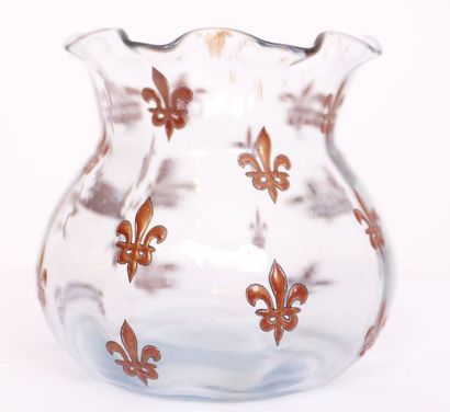 null VASE "AUX FLEURS DE LYS" BY Emile GALLE (1846-1904)

Vase from the Gallé crystal...