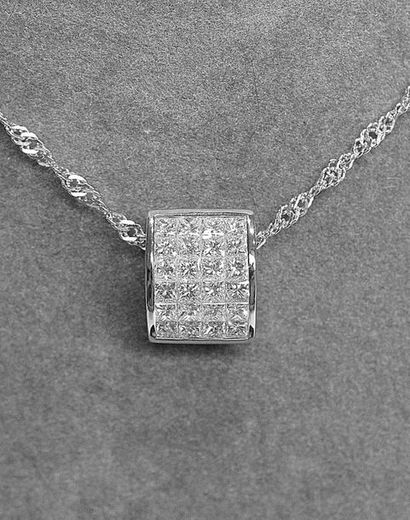 null Pretty modern pendant set with 24 princes cut diamonds in invisible setting...