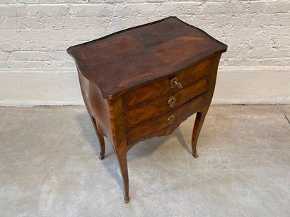 null SMALL "CHIFFONNIERE" COMMODITY veneered and inlaid on all sides in rosewood,...