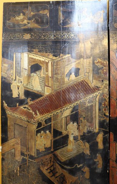null VERY RARE AND IMPORTANT CHINESE LACQUER SCREEN

Composed of three panels with...