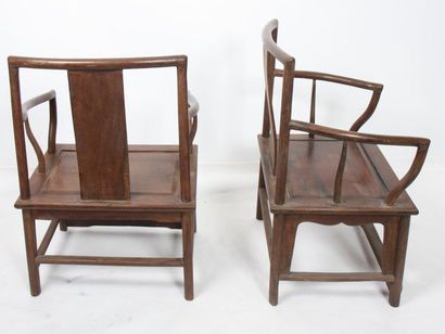 null PAIR OF WOODEN FALLS IN IRON WOOD OR PALISSANDER with high, slightly rounded...