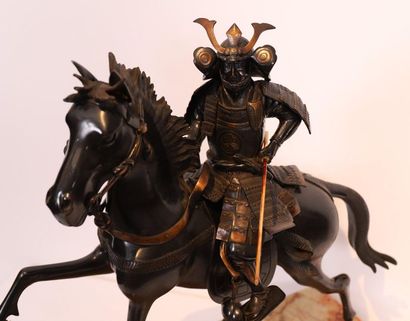 null VERY BEAUTIFUL BRONZE SAMURAI HORSEMAN

Moving equestrian group with finely...